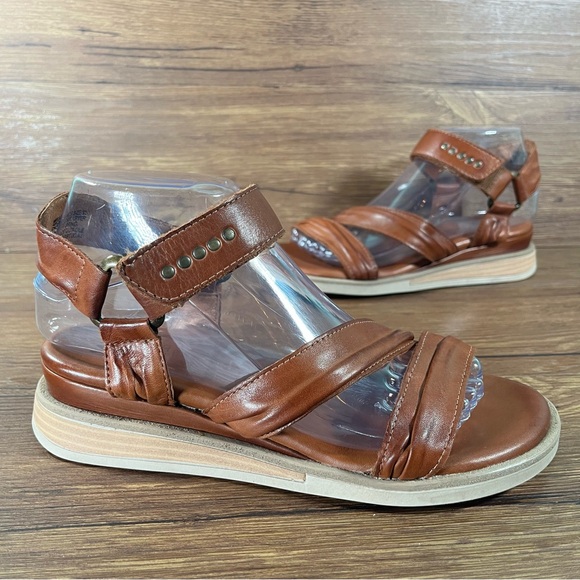 Miz Mooz Shoes - MIZ MOOZ ‘Camellia’ Brown Leather Sandals Shoes Women’s Size 6.5 (37)